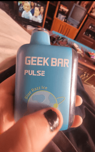 Customer photo of a blue Geek Bar Pulse Blue Razz Ice